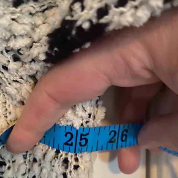 Pol Oversized Aztec Print Sweater, size Medium - Picture 7 of 9